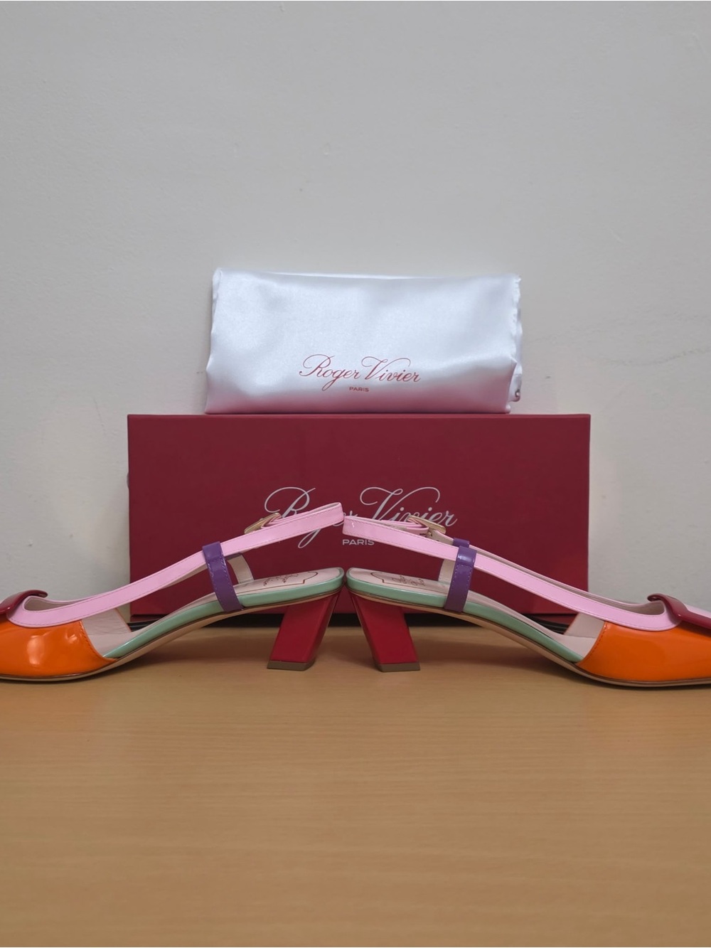 Roger Vivier Pink Orange Patent Slingback Flats with Red Buckle - Picture 2 of 12